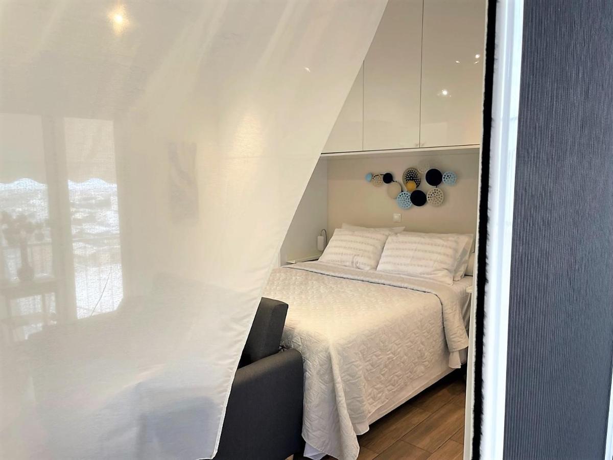 Reeva 55 Apartment Athens Luaran gambar