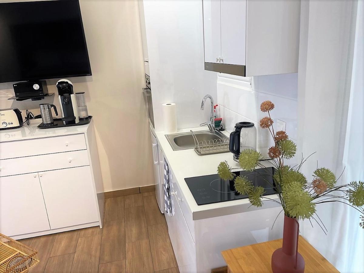 Reeva 55 Apartment Athens Luaran gambar